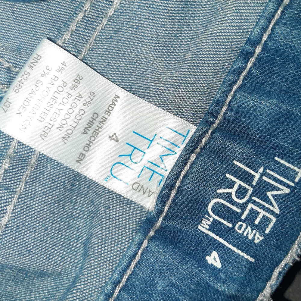 Time and Tru denim shorts